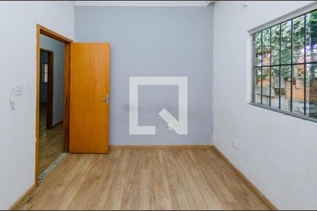 Quarto 2 de casa à venda com 3 quartos, 200m² em Bom Jesus, Belo Horizonte