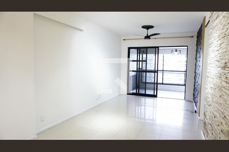 Sala de apartamento para alugar com 3 quartos, 85m² em Barra da Tijuca, Rio de Janeiro