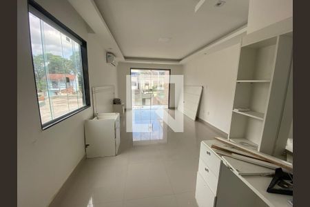 Quarto de casa de condomínio à venda com 6 quartos, 200m² em Vargem Grande, Rio de Janeiro