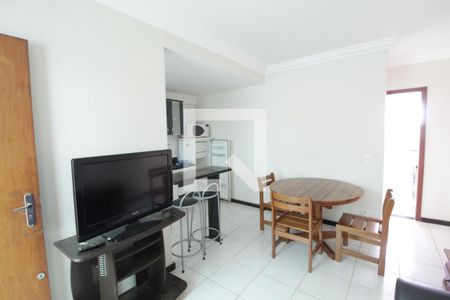 Sala de apartamento para alugar com 1 quarto, 42m² em Tibery, Uberlândia