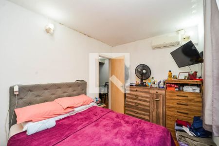 Quarto 1 de apartamento para alugar com 2 quartos, 64m² em Rubem Berta, Porto Alegre