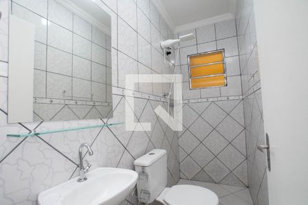 Banheiro de kitnet/studio para alugar com 1 quarto, 40m² em Vila Barros, Guarulhos