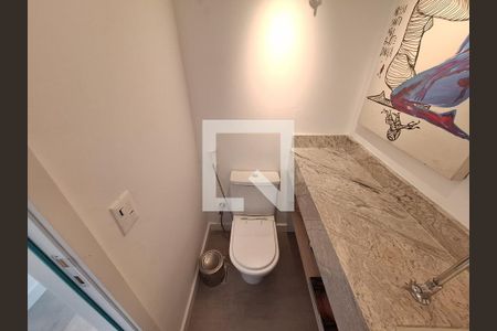 Lavabo  de apartamento para alugar com 2 quartos, 103m² em Botafogo, Rio de Janeiro