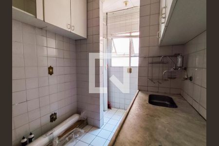 Cozinha de apartamento à venda com 3 quartos, 60m² em Santa Cruz, Belo Horizonte