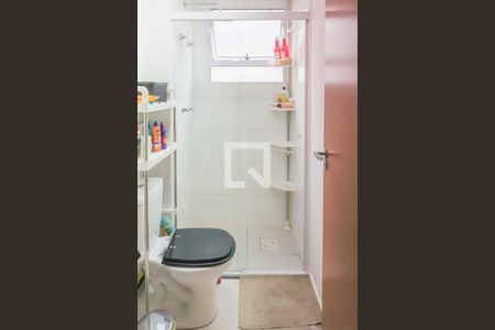 Banheiro de apartamento para alugar com 1 quarto, 42m² em Jardim Arpoador, São Paulo