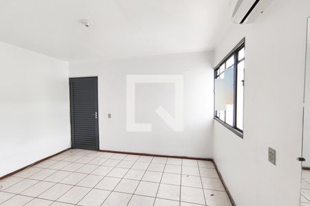 Sala de apartamento para alugar com 2 quartos, 58m² em Duque de Caxias, São Leopoldo