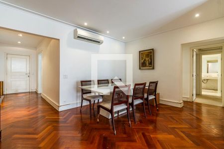 Sala de apartamento à venda com 2 quartos, 133m² em Cerqueira César, São Paulo