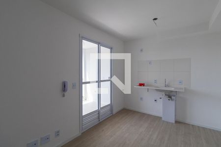 Sala e Cozinha Integrada  de apartamento à venda com 1 quarto, 32m² em Vila Curuçá, São Paulo