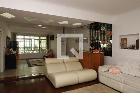 Casa à venda com 3 quartos, 350m² em Vila Curuçá Velha, São Paulo