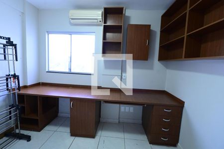 Quarto de apartamento para alugar com 3 quartos, 82m² em Jardim Santo Antônio, Aparecida de Goiânia