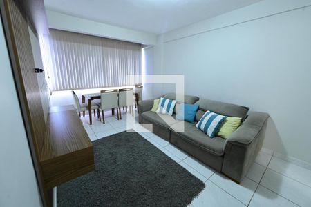 Sala de apartamento para alugar com 3 quartos, 82m² em Jardim Santo Antônio, Aparecida de Goiânia