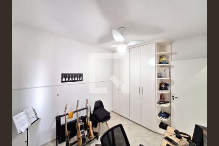 Quarto de apartamento à venda com 2 quartos, 68m² em Água Branca, São Paulo