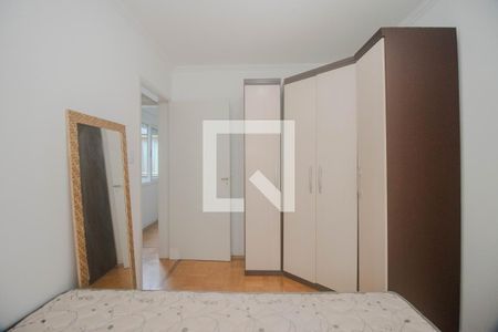 Quarto 1 de apartamento para alugar com 2 quartos, 58m² em Floresta, Porto Alegre