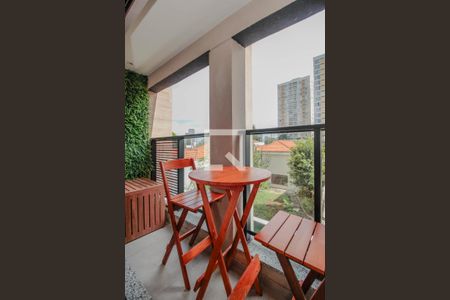 Varanda de kitnet/studio à venda com 1 quarto, 32m² em Pinheiros, São Paulo