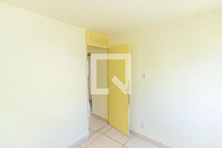 Quarto 1 de apartamento para alugar com 2 quartos, 54m² em Irajá, Rio de Janeiro