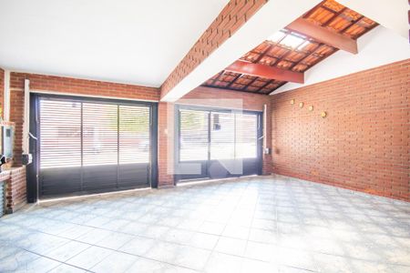 Vista da Sala de Estar de casa à venda com 3 quartos, 136m² em Quitaúna, Osasco