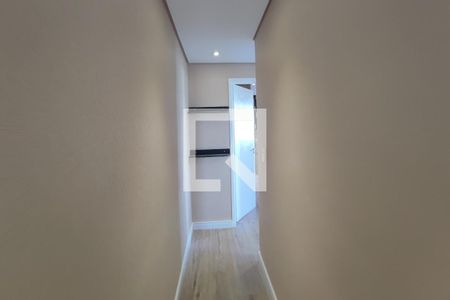 Corredor Quartos de apartamento para alugar com 2 quartos, 45m² em Vila Carminha, Campinas