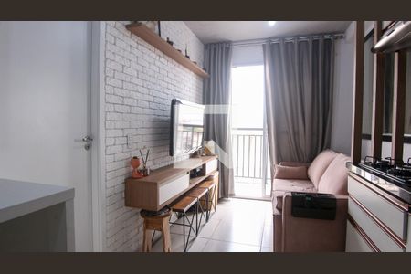 Sala/Cozinha de apartamento à venda com 1 quarto, 32m² em Vila Tolstoi, São Paulo