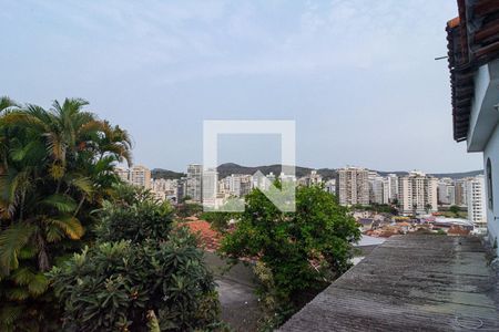 Sala de casa para alugar com 2 quartos, 75m² em Pe Pequeno, Niterói