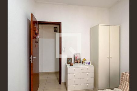 Quarto 2 de casa para alugar com 2 quartos, 100m² em Moinho Velho, São Paulo