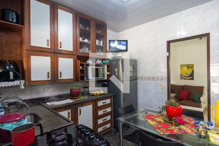 Casa à venda com 300m², 5 quartos e 3 vagas Casa à venda com 300m², 5 quartos e 3 vagasCozinha