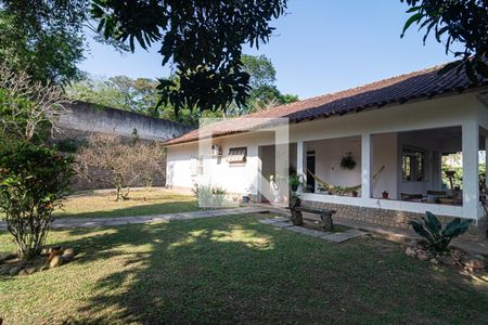 Casa à venda com 300m², 5 quartos e 3 vagas Casa à venda com 300m², 5 quartos e 3 vagasQuintal
