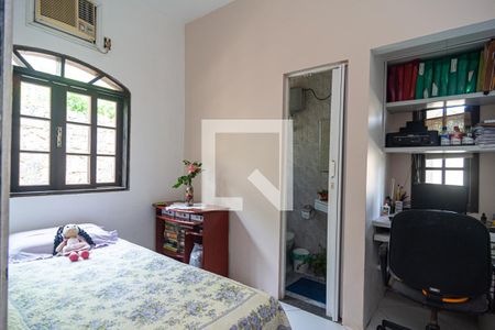 Casa à venda com 300m², 5 quartos e 3 vagas Casa à venda com 300m², 5 quartos e 3 vagasSuíte 1