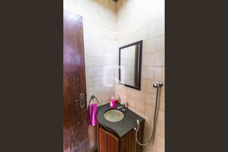 Lavabo da Sala de casa para alugar com 4 quartos, 379m² em Santa Tereza, Belo Horizonte