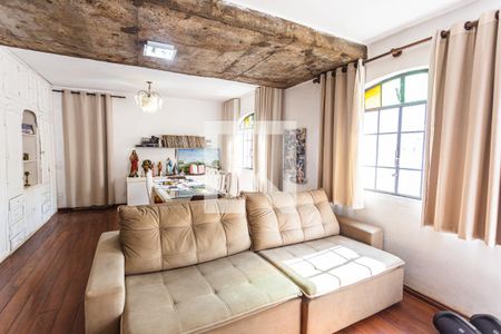 Sala de casa à venda com 4 quartos, 379m² em Santa Tereza, Belo Horizonte