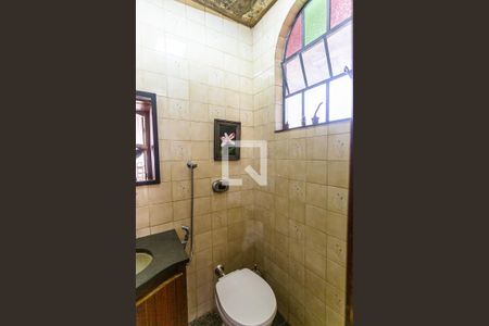 Lavabo da Sala de casa para alugar com 4 quartos, 379m² em Santa Tereza, Belo Horizonte