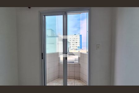 Vista da sala de apartamento para alugar com 1 quarto, 33m² em Nova Mirim, Praia Grande