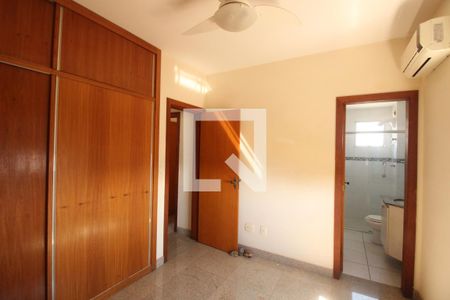 Suíte de apartamento à venda com 3 quartos, 105m² em Colégio Batista, Belo Horizonte