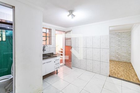 Cozinha de casa para alugar com 1 quarto, 45m² em Vila Gomes, São Paulo