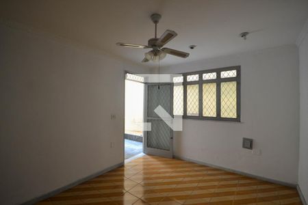 Sala de casa para alugar com 3 quartos, 150m² em Centro, Nova Iguaçu