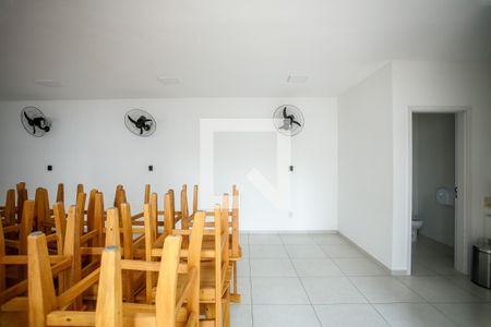 Apartamento para alugar com 68m², 2 quartos e 1 vaga Apartamento para alugar com 68m², 2 quartos e 1 vagaÁrea comum - Salão de festas