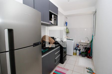 Cozinha de apartamento para alugar com 2 quartos, 52m² em Buritis, Belo Horizonte