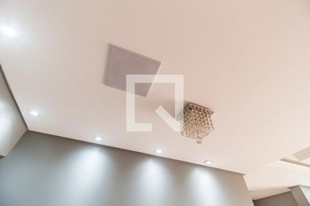 Detalhe Sala de apartamento para alugar com 2 quartos, 48m² em Vila Silviania, Carapicuíba