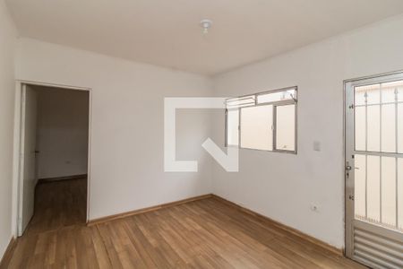 Sala de casa para alugar com 2 quartos, 125m² em Parque Guarani, São Paulo