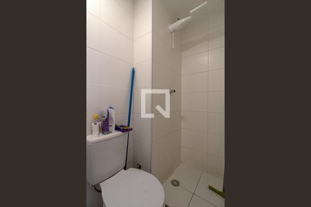 banheiro social_1 de apartamento à venda com 2 quartos, 38m² em Parque Fongaro, São Paulo