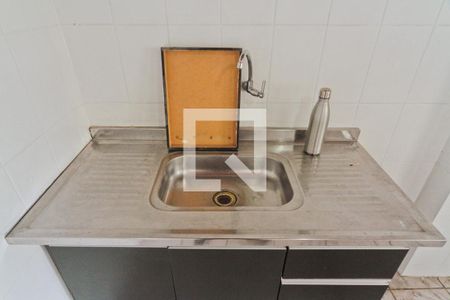 Cozinha de casa para alugar com 1 quarto, 22m² em Jardim Mutinga, São Paulo