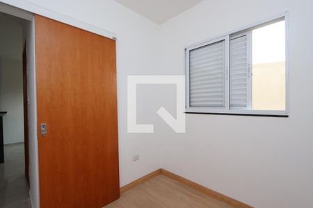 Quarto 2 de apartamento para alugar com 2 quartos, 41m² em Vila Santa Clara, São Paulo