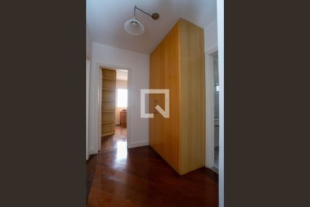 Corredor de apartamento para alugar com 3 quartos, 113m² em Vila Milton, Guarulhos