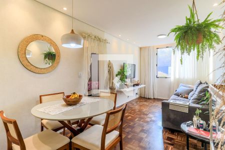 Sala de apartamento à venda com 2 quartos, 60m² em Jardim Santo Antonio, São Paulo