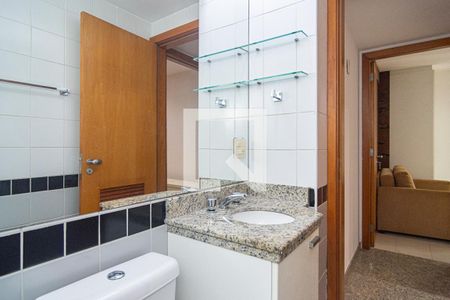 Banheiro de apartamento à venda com 2 quartos, 77m² em Icaraí, Niterói