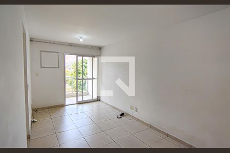 sala de apartamento para alugar com 3 quartos, 80m² em Tanque, Rio de Janeiro