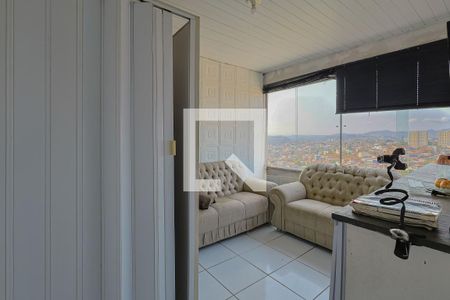 Sala 2 de casa para alugar com 3 quartos, 100m² em Tupi, Belo Horizonte