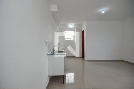 Cozinha de kitnet/studio para alugar com 1 quarto, 25m² em Parque Pinheiros, Taboão da Serra