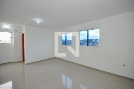 Sala/Quarto de kitnet/studio para alugar com 1 quarto, 25m² em Parque Pinheiros, Taboão da Serra