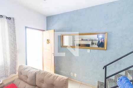 Sala de casa à venda com 2 quartos, 65m² em Irajá, Rio de Janeiro