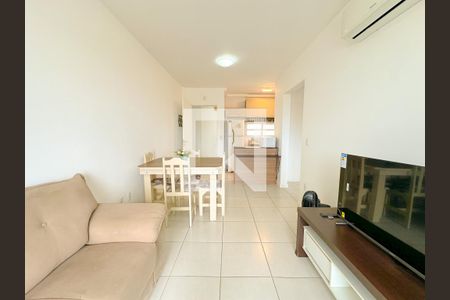 Sala de TV de apartamento para alugar com 1 quarto, 44m² em Canasvieiras, Florianópolis